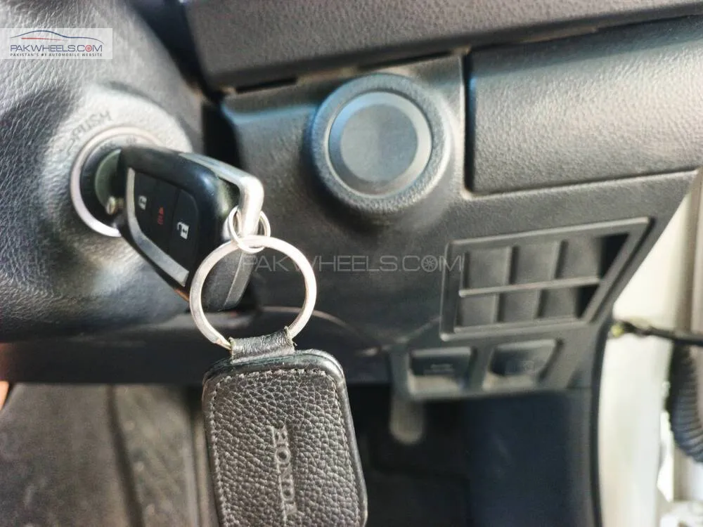 Toyota Fortuner 2017 for Sale in Karachi Toyota Fortuner 2017 for Sale in Karachi Image-13