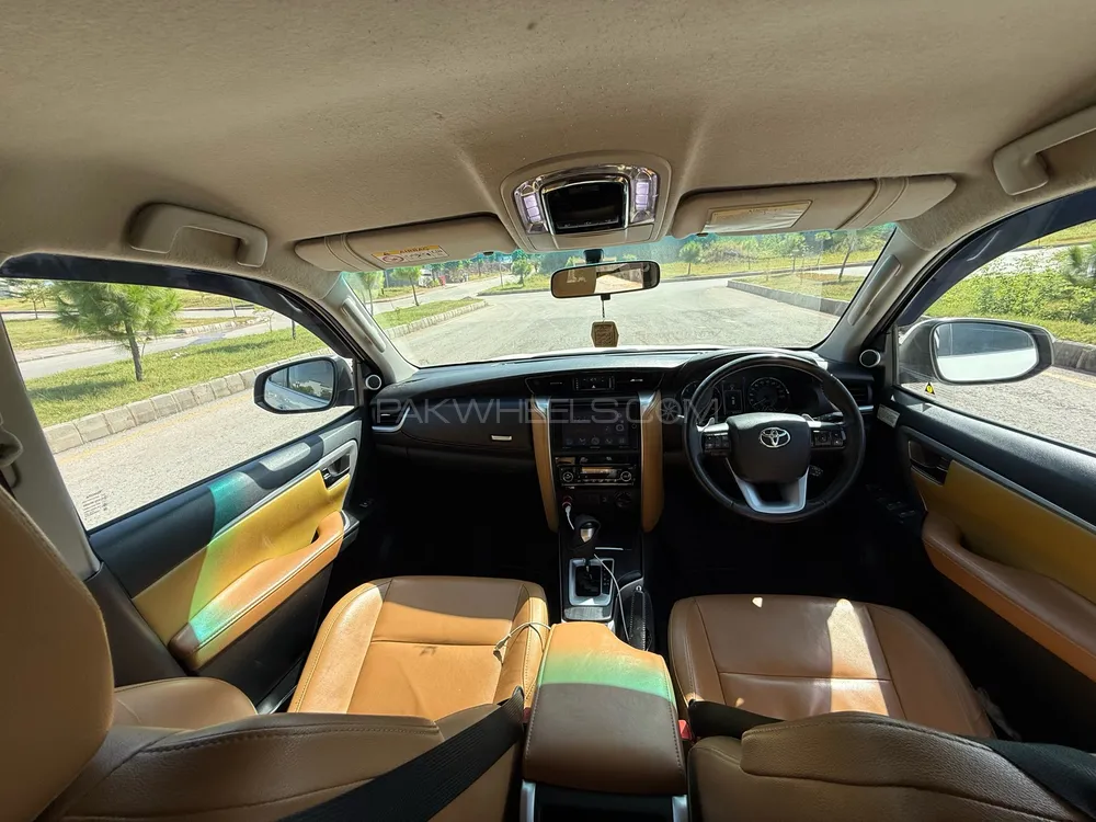 Toyota Fortuner 2018 for Sale in Islamabad Toyota Fortuner 2018 for Sale in Islamabad Image-11