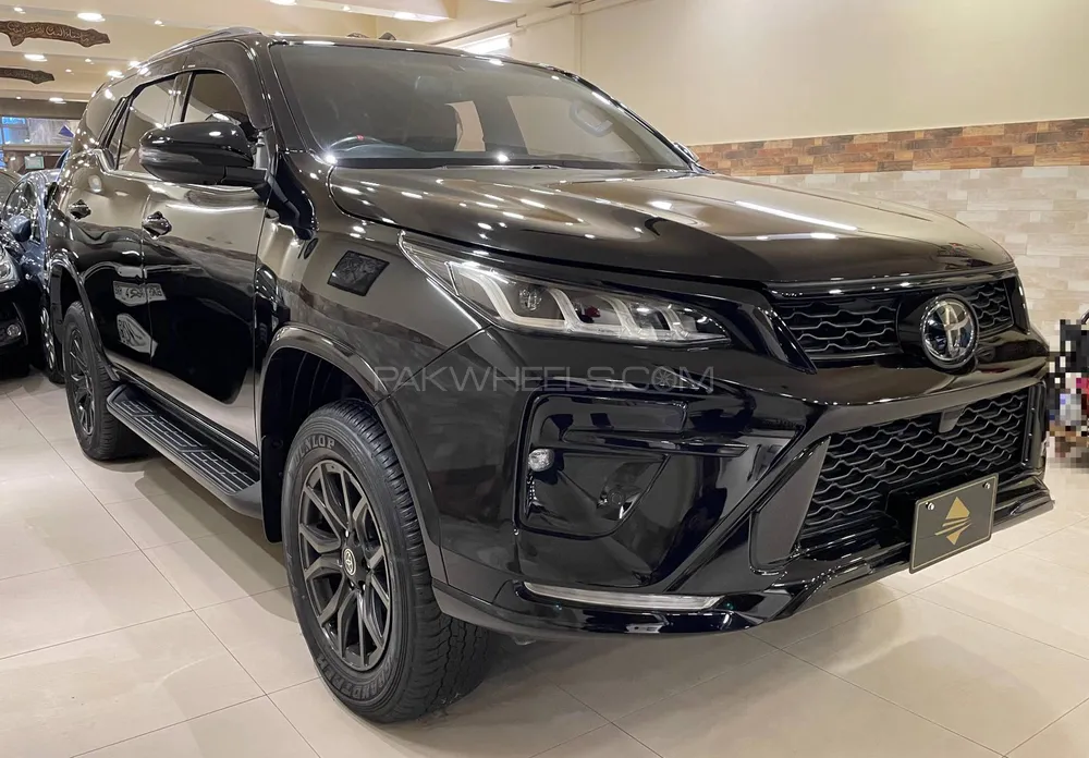Toyota Fortuner 2023 for Sale in Karachi Toyota Fortuner 2023 for Sale in Karachi Image-2