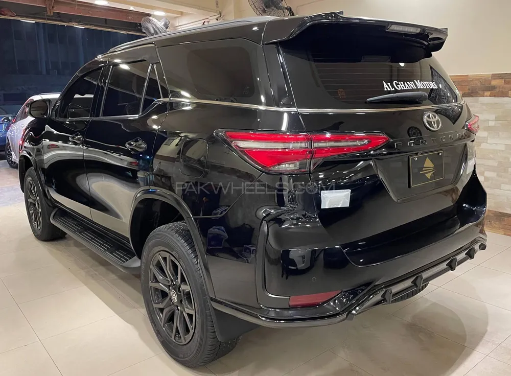 Toyota Fortuner 2023 for Sale in Karachi Toyota Fortuner 2023 for Sale in Karachi Image-5