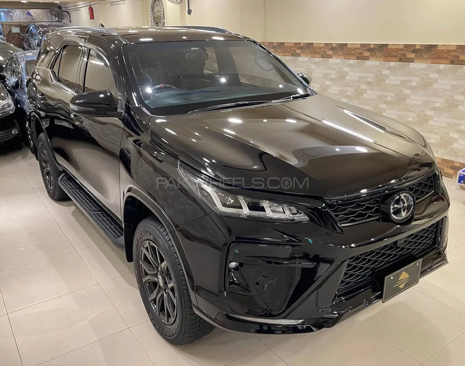 Toyota Fortuner 2023 for Sale in Karachi Toyota Fortuner 2023 for Sale in Karachi Image-10