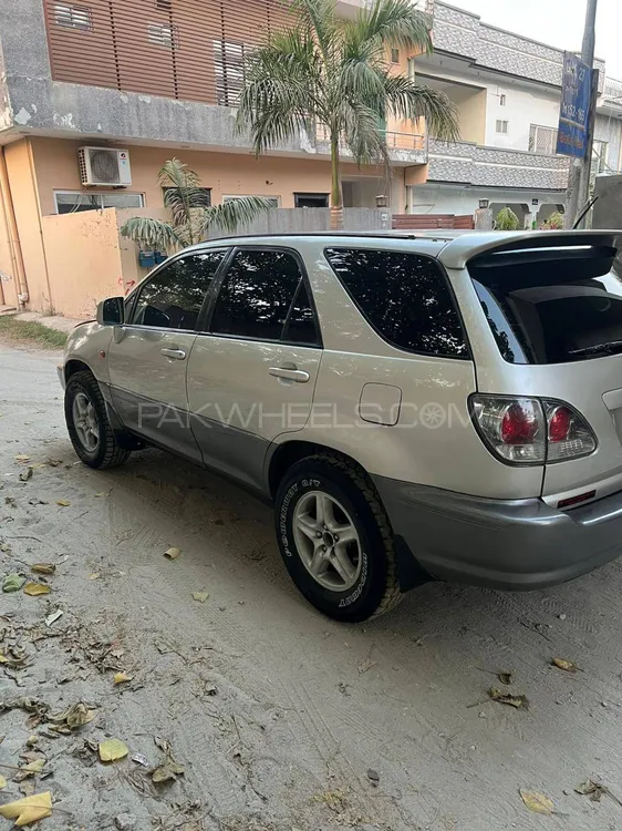 Toyota Harrier 2002 for Sale in Islamabad Toyota Harrier 2002 for Sale in Islamabad Image-16