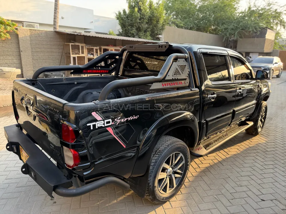 Toyota Hilux 2014 for Sale in Karachi Toyota Hilux 2014 for Sale in Karachi Image-4