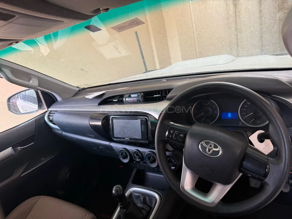 Toyota Hilux 2018 for Sale in Lahore Toyota Hilux 2018 for Sale in Lahore Image-6