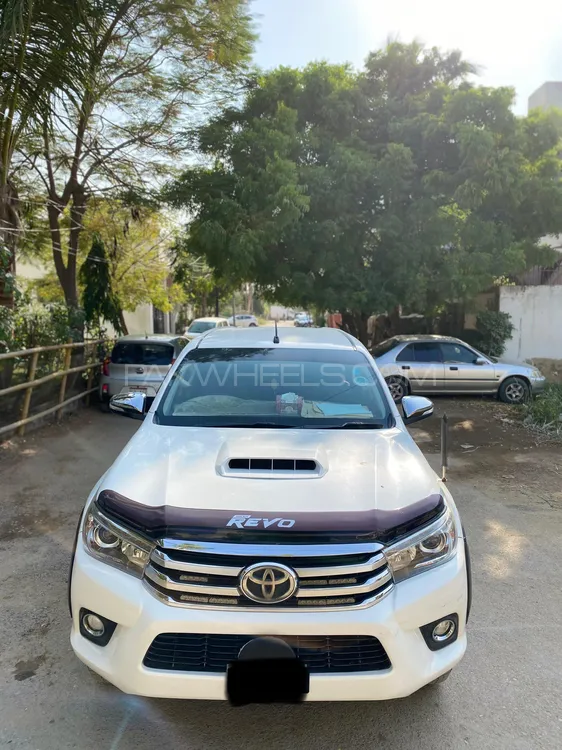 Toyota Hilux 2017 for Sale in Karachi Toyota Hilux 2017 for Sale in Karachi Image-1