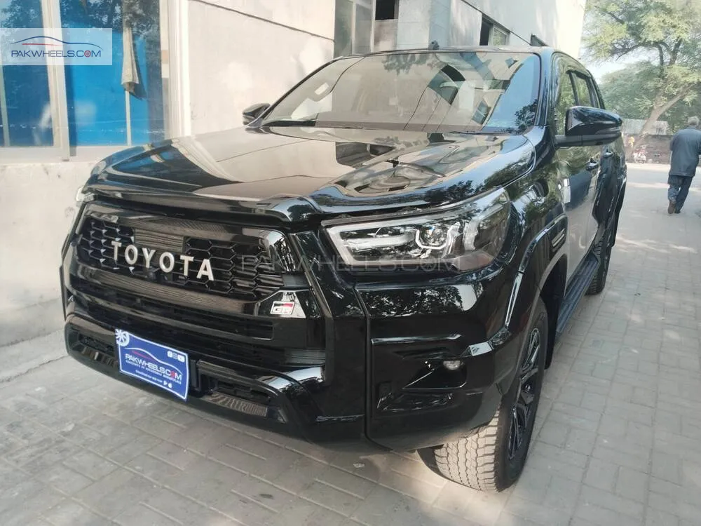 Toyota Hilux 2025 for Sale in Lahore Toyota Hilux 2025 for Sale in Lahore Image-3