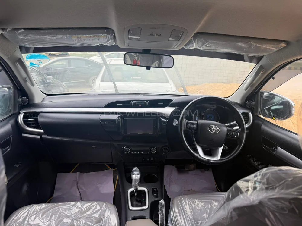 Toyota Hilux 2019 for Sale in Karachi Toyota Hilux 2019 for Sale in Karachi Image-6