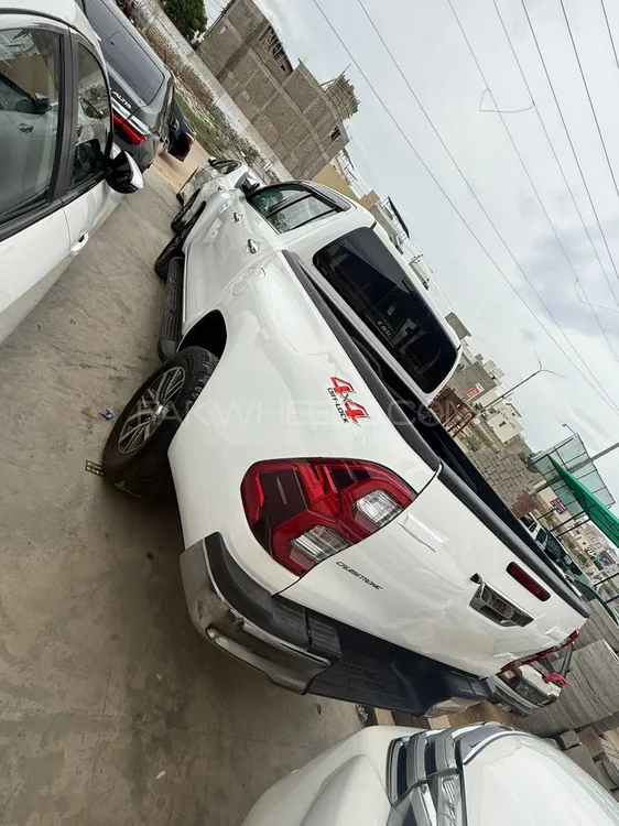 Toyota Hilux 2019 for Sale in Karachi Toyota Hilux 2019 for Sale in Karachi Image-4