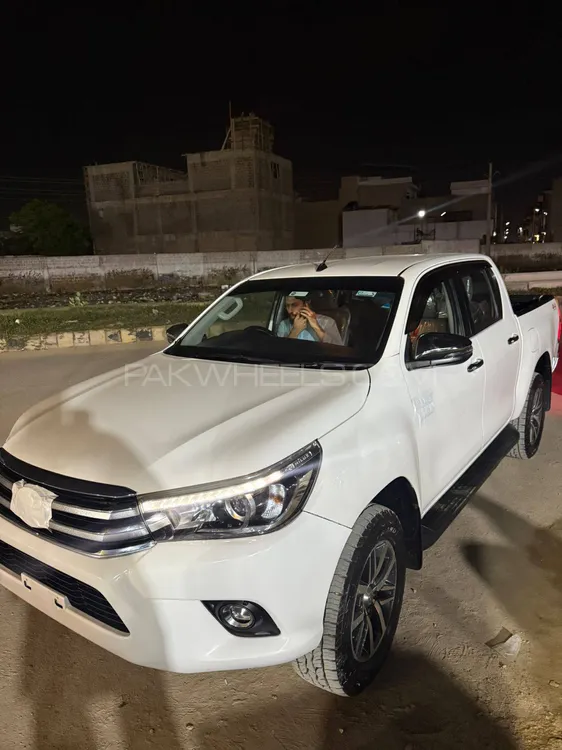 Toyota Hilux 2019 for Sale in Karachi Toyota Hilux 2019 for Sale in Karachi Image-1