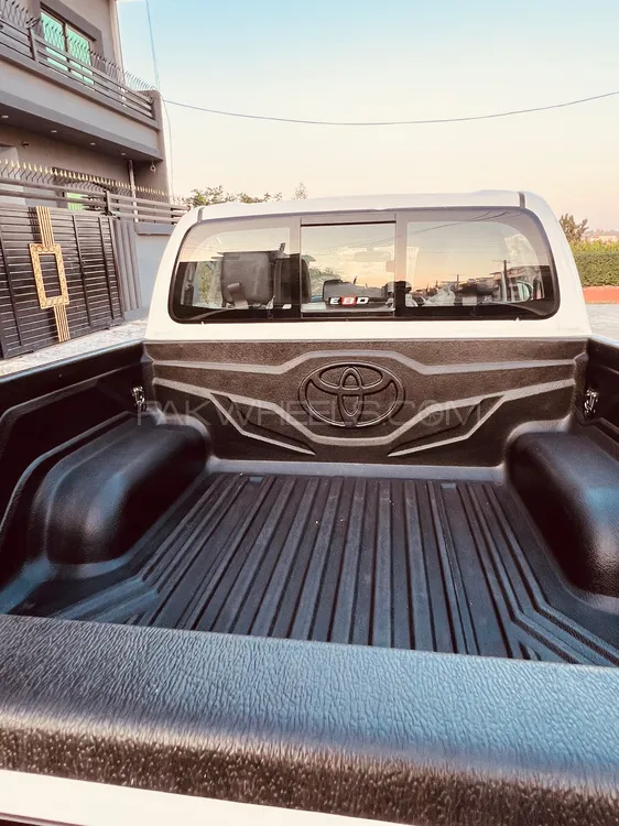 Toyota Hilux 2021 for Sale in Islamabad Toyota Hilux 2021 for Sale in Islamabad Image-13