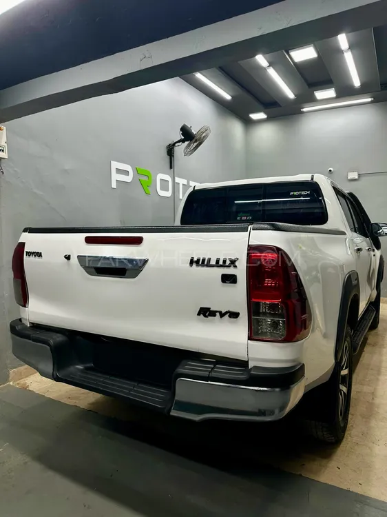Toyota Hilux 2017 for Sale in Karachi Toyota Hilux 2017 for Sale in Karachi Image-4