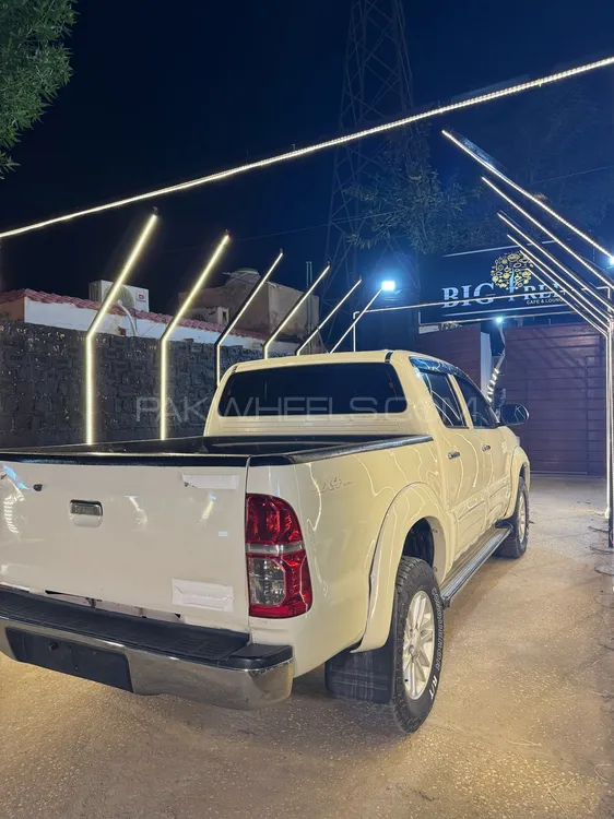 Toyota Hilux 2014 for Sale in Hyderabad Toyota Hilux 2014 for Sale in Hyderabad Image-4