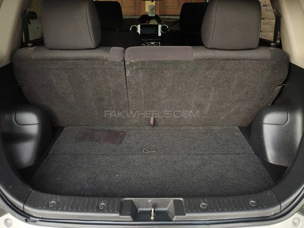 Toyota IST 2004 for Sale in Rawalpindi Toyota IST 2004 for Sale in Rawalpindi Image-2