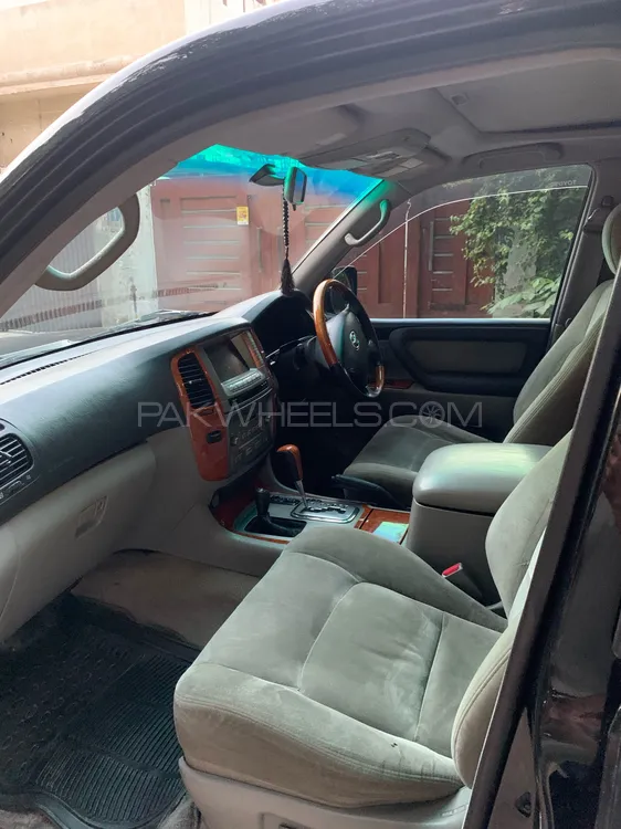 Toyota Land Cruiser 2006 for Sale in Lahore Toyota Land Cruiser 2006 for Sale in Lahore Image-12