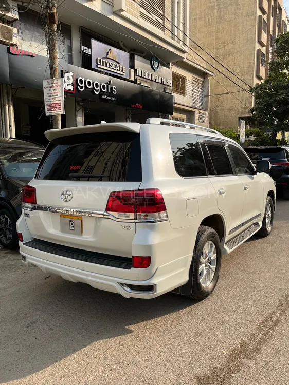 Toyota Land Cruiser 2016 for Sale in Karachi Toyota Land Cruiser 2016 for Sale in Karachi Image-11