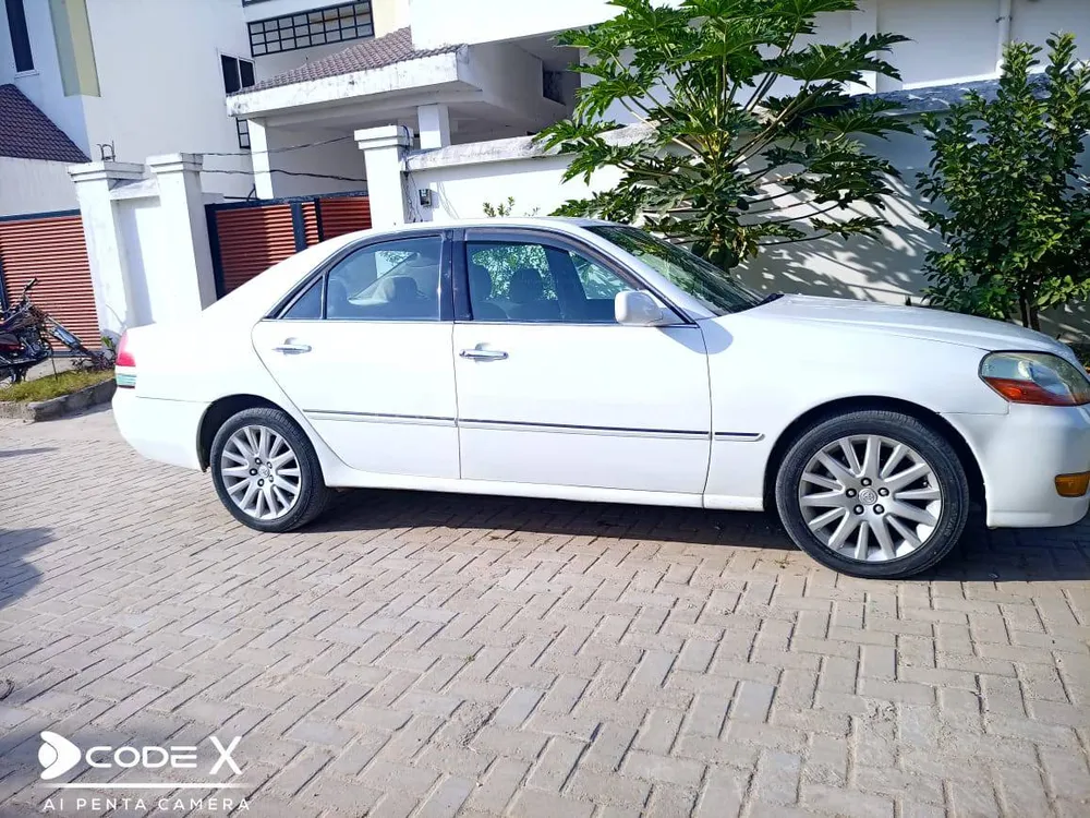 Toyota Mark II 2005 for Sale in Sialkot Toyota Mark II 2005 for Sale in Sialkot Image-3