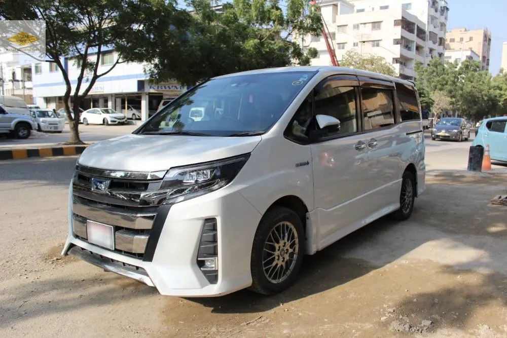 Toyota Noah 2018 for Sale in Karachi Toyota Noah 2018 for Sale in Karachi Image-3