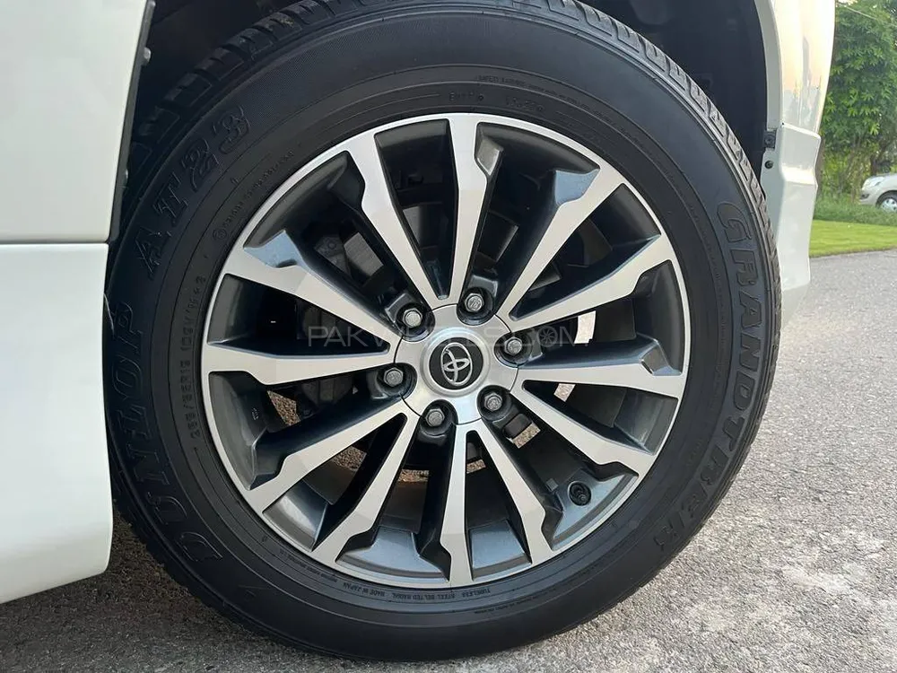 Toyota Prado 2017 for Sale in Lahore Toyota Prado 2017 for Sale in Lahore Image-8