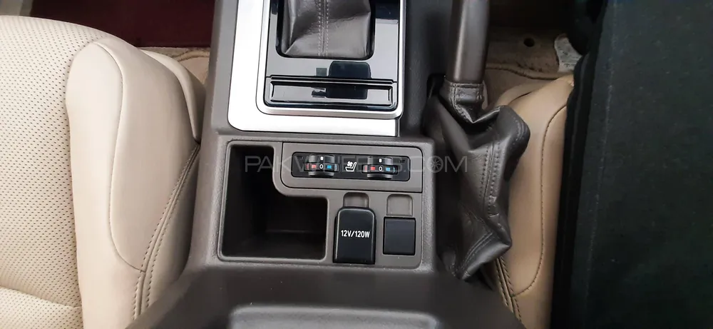 Toyota Prado 2017 for Sale in Lahore Toyota Prado 2017 for Sale in Lahore Image-13