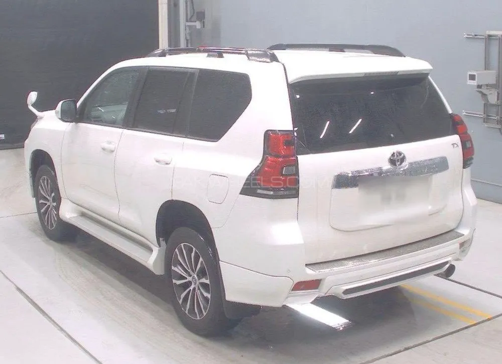 Toyota Prado 2019 for Sale in Faisalabad Toyota Prado 2019 for Sale in Faisalabad Image-6