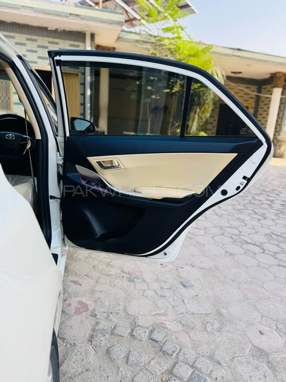 Toyota Premio 2016 for Sale in Peshawar Toyota Premio 2016 for Sale in Peshawar Image-10
