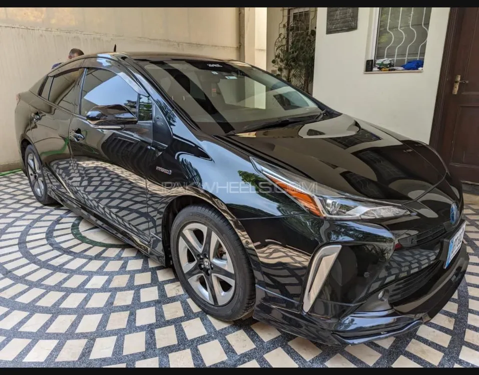 Toyota Prius 2019 for Sale in Peshawar Toyota Prius 2019 for Sale in Peshawar Image-8