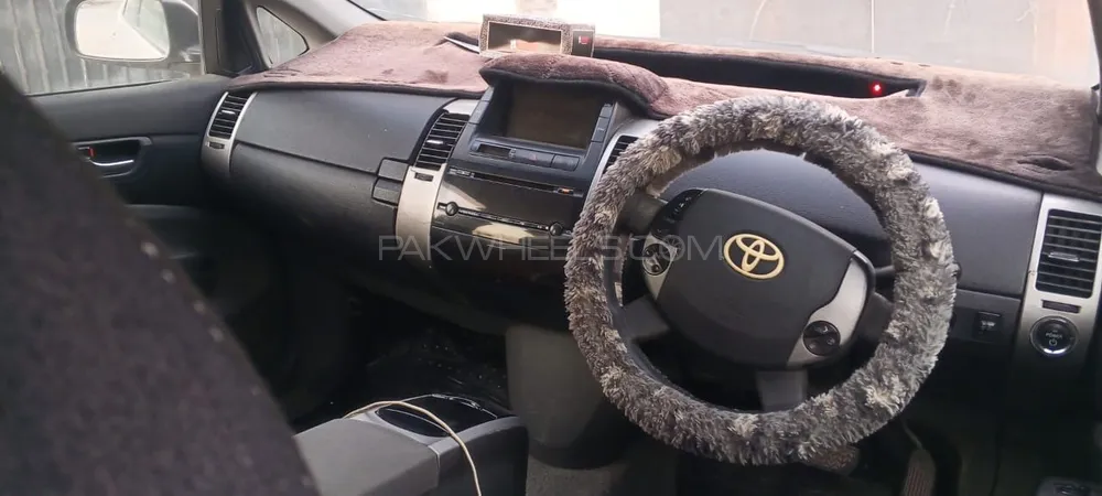 Toyota Prius 2007 for Sale in Karachi Toyota Prius 2007 for Sale in Karachi Image-3