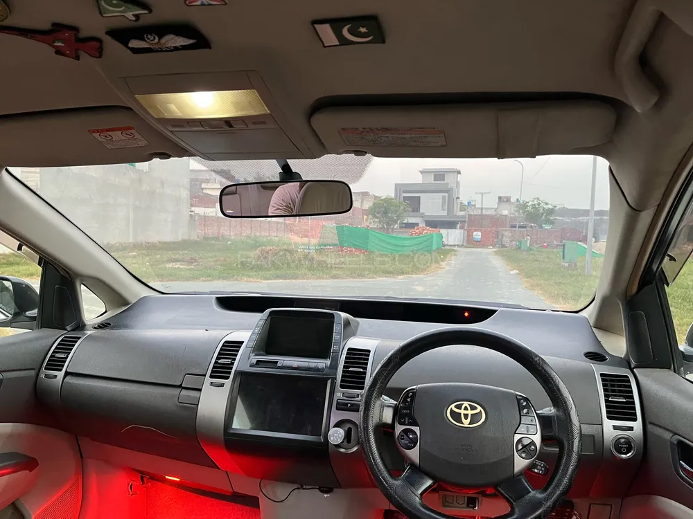 Toyota Prius 2007 for Sale in Lahore Toyota Prius 2007 for Sale in Lahore Image-8