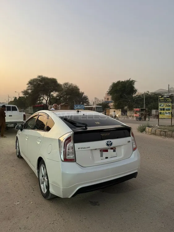 Toyota Prius 2015 for Sale in Karachi Toyota Prius 2015 for Sale in Karachi Image-7