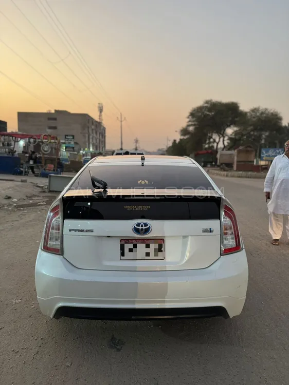 Toyota Prius 2015 for Sale in Karachi Toyota Prius 2015 for Sale in Karachi Image-6