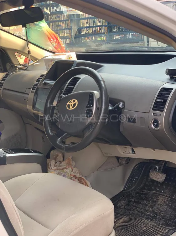 Toyota Prius 2008 for Sale in Faisalabad Toyota Prius 2008 for Sale in Faisalabad Image-8