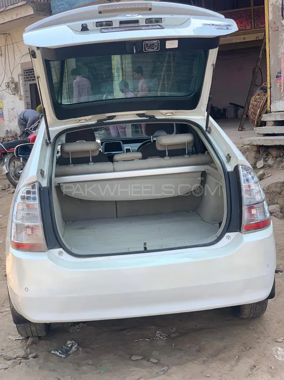 Toyota Prius 2008 for Sale in Faisalabad Toyota Prius 2008 for Sale in Faisalabad Image-6