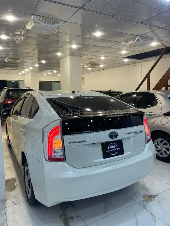 Toyota Prius 2014 for Sale in Karachi Toyota Prius 2014 for Sale in Karachi Image-15