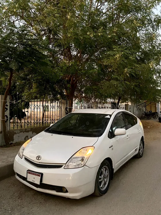 Toyota Prius 2007 for Sale in Karachi Toyota Prius 2007 for Sale in Karachi Image-4