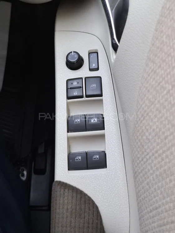Toyota Sienta 2016 for Sale in Karachi Toyota Sienta 2016 for Sale in Karachi Image-17