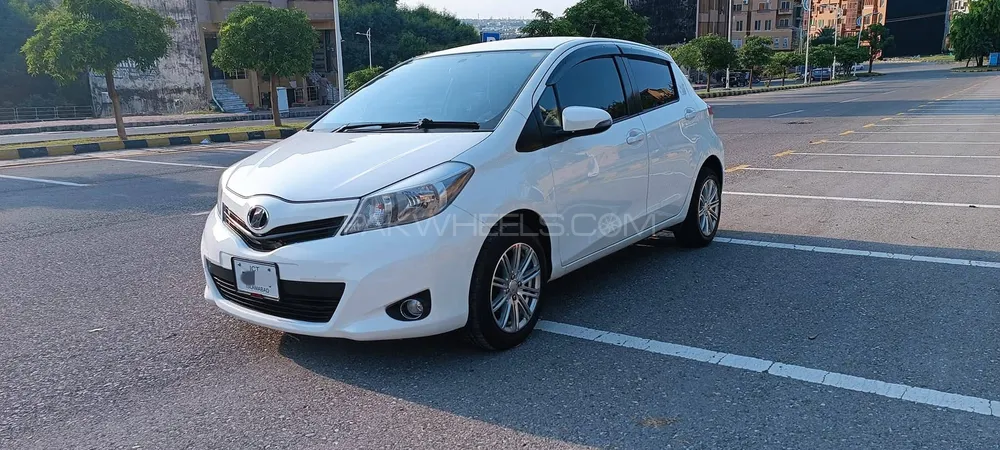 Toyota Vitz 2011 for Sale in Karachi Toyota Vitz 2011 for Sale in Karachi Image-3