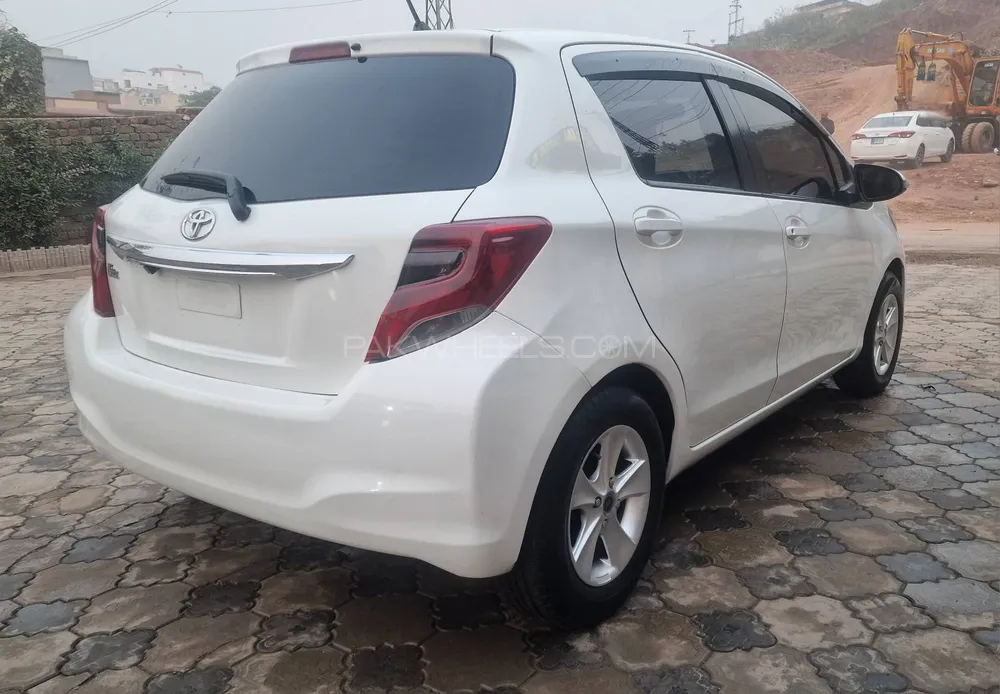 Toyota Vitz 2015 for Sale in Rawalpindi Toyota Vitz 2015 for Sale in Rawalpindi Image-6