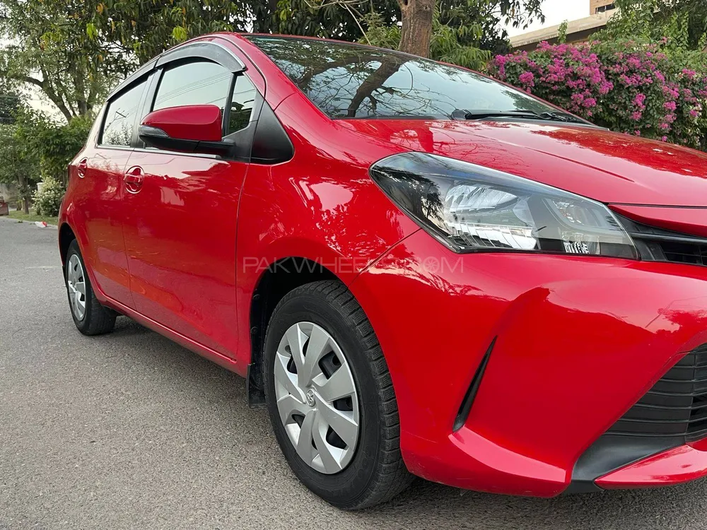 Toyota Vitz 2015 for Sale in Lahore Toyota Vitz 2015 for Sale in Lahore Image-5