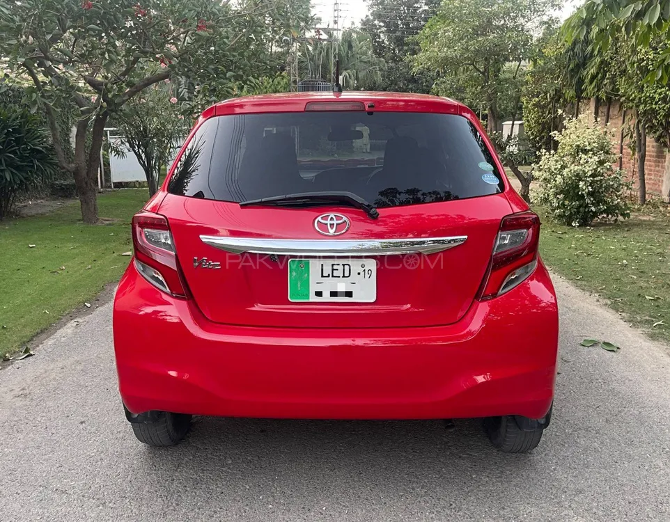 Toyota Vitz 2015 for Sale in Lahore Toyota Vitz 2015 for Sale in Lahore Image-4