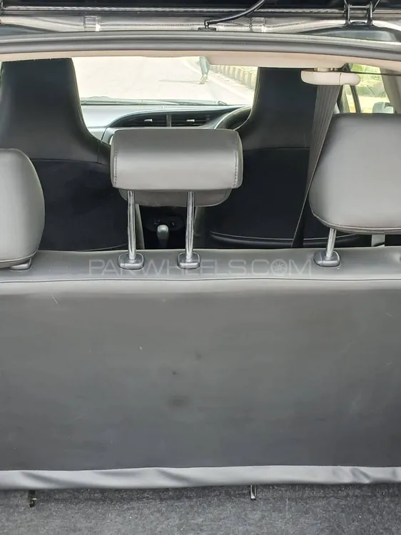 Toyota Vitz 2015 for Sale in Lahore Toyota Vitz 2015 for Sale in Lahore Image-12