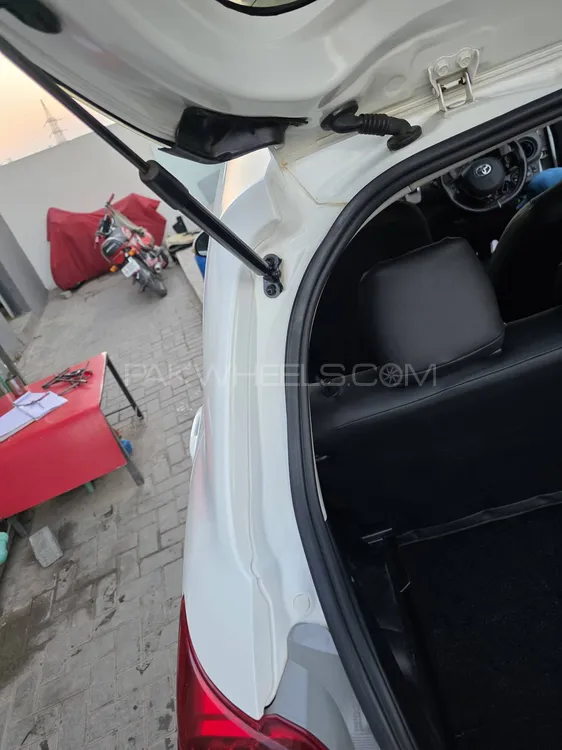 Toyota Vitz 2015 for Sale in Sargodha Toyota Vitz 2015 for Sale in Sargodha Image-13