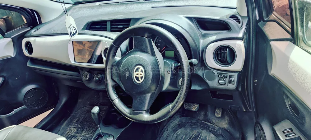 Toyota Vitz 2016 for Sale in Faisalabad Toyota Vitz 2016 for Sale in Faisalabad Image-8