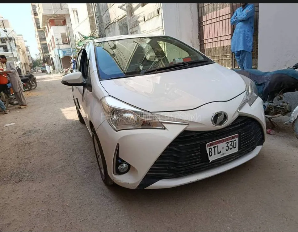 Toyota Vitz 2017 for Sale in Karachi Image-1