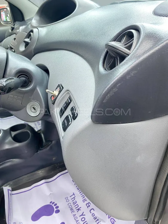 Toyota Vitz 2003 for Sale in Malakand Agency Toyota Vitz 2003 for Sale in Malakand Agency Image-6