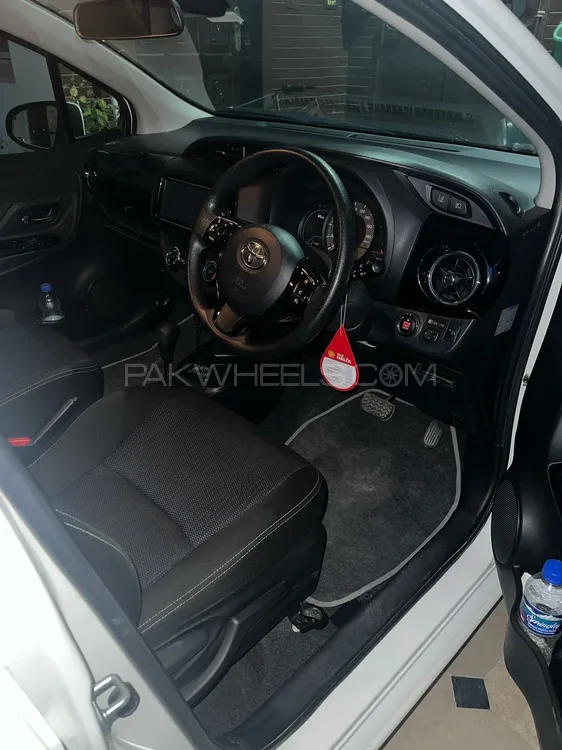Toyota Vitz 2018 for Sale in Rawalpindi Toyota Vitz 2018 for Sale in Rawalpindi Image-7