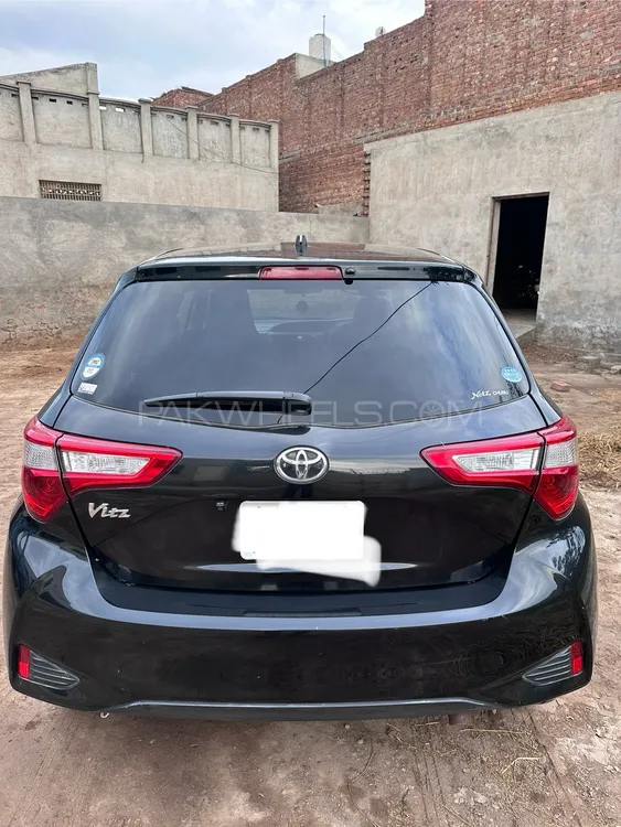 Toyota Vitz 2018 for Sale in Faisalabad Toyota Vitz 2018 for Sale in Faisalabad Image-1