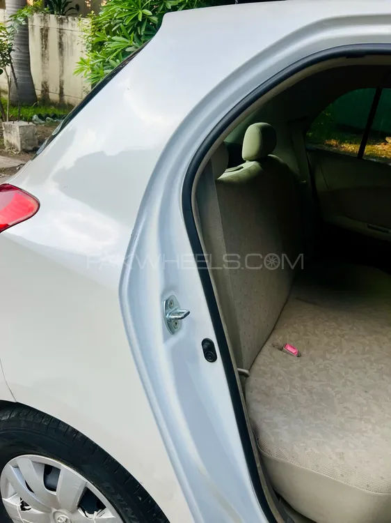 Toyota Vitz 2009 for Sale in Lahore Toyota Vitz 2009 for Sale in Lahore Image-7