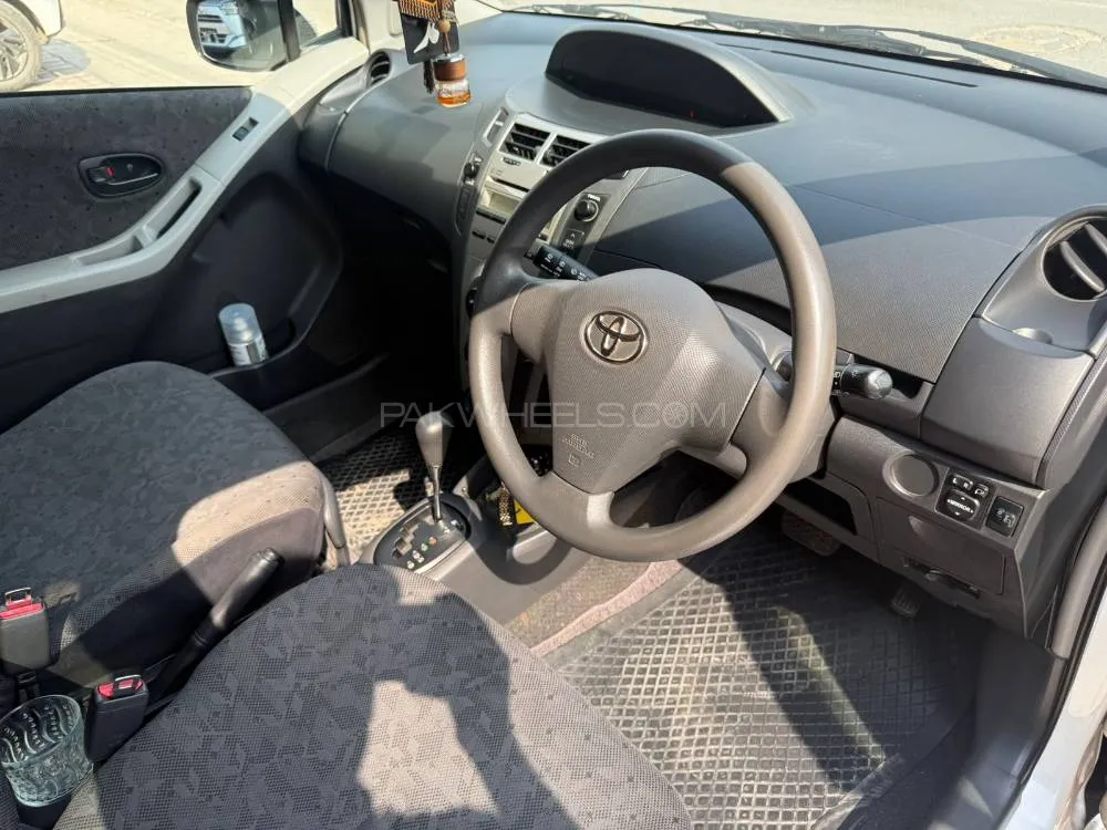 Toyota Vitz 2010 for Sale in Multan Toyota Vitz 2010 for Sale in Multan Image-7