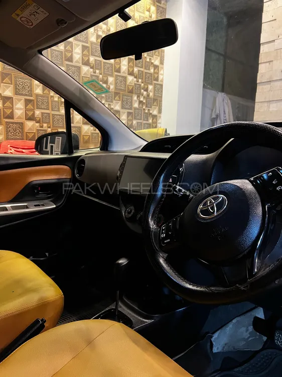 Toyota Vitz 2018 for Sale in Gujranwala Toyota Vitz 2018 for Sale in Gujranwala Image-4