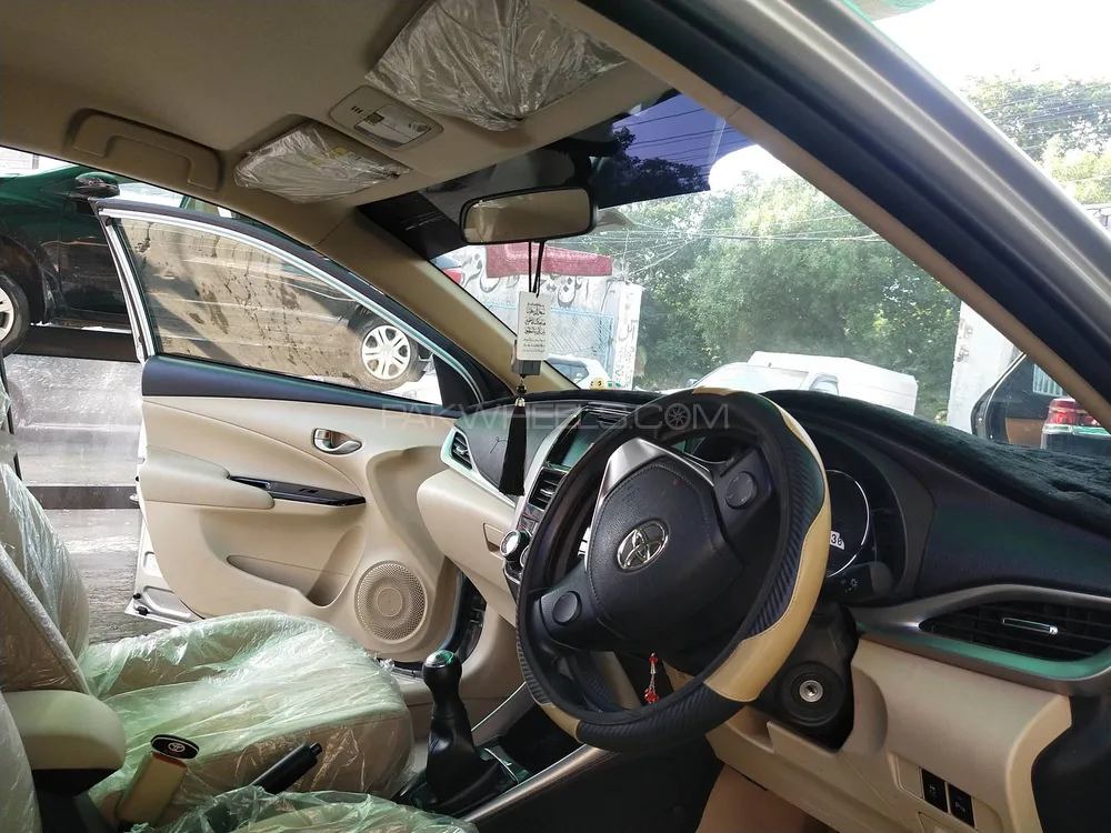 Toyota Yaris Sedan 2024 for Sale in Lahore Toyota Yaris Sedan 2024 for Sale in Lahore Image-4
